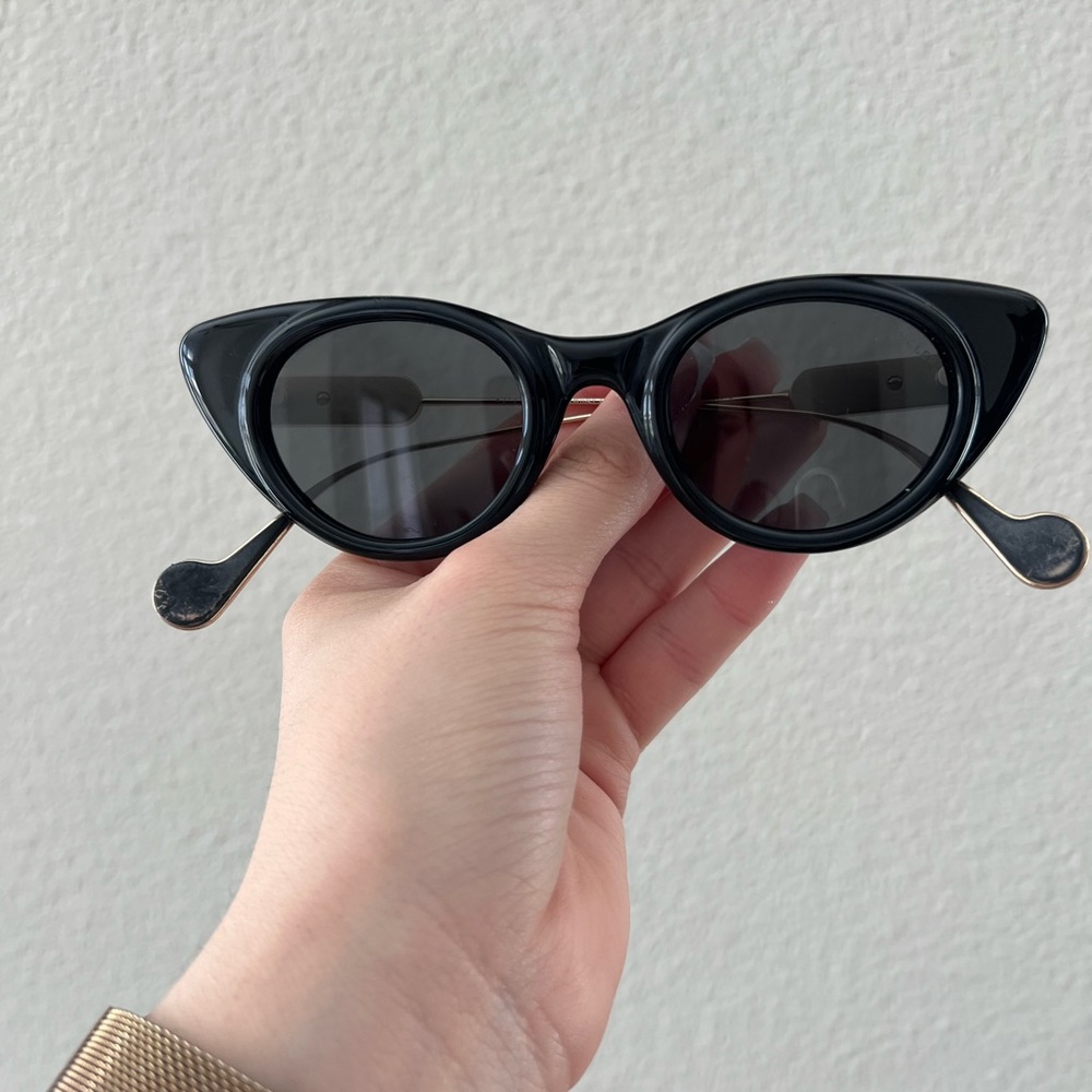 Moncler Cat Eye shades -women